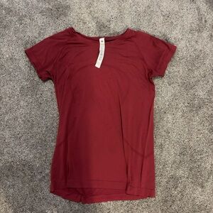 Lululemon Athletica Burgundy Short Sleeve Tee